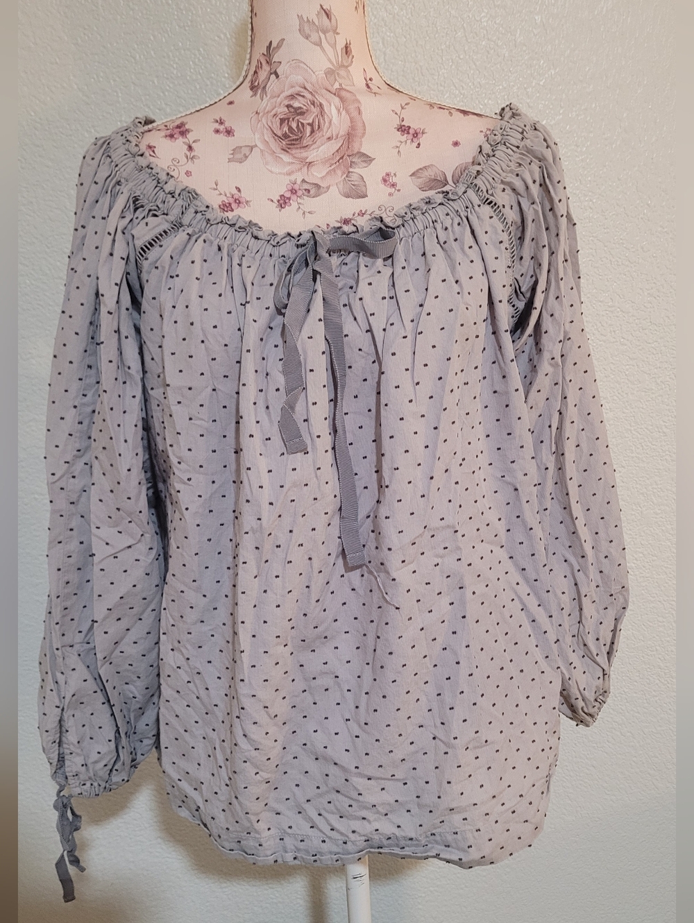 Victoria's Secret Light Gray Top with Tiny Dot Print